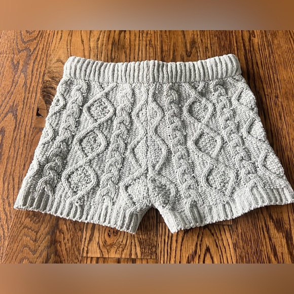POL Crochet Sweater Lounge Shorts NWOT Size Small - Picture 2 of 3